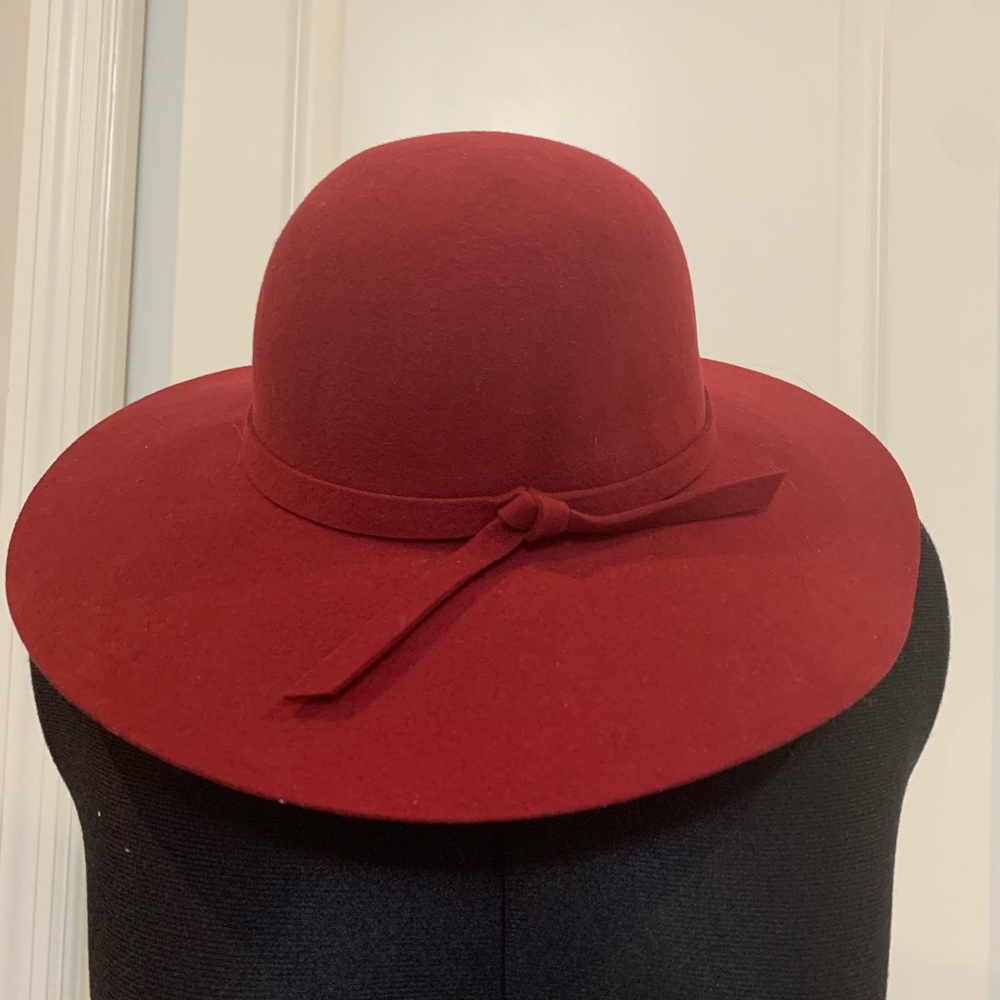 Wool hat. - Picture 3 of 4